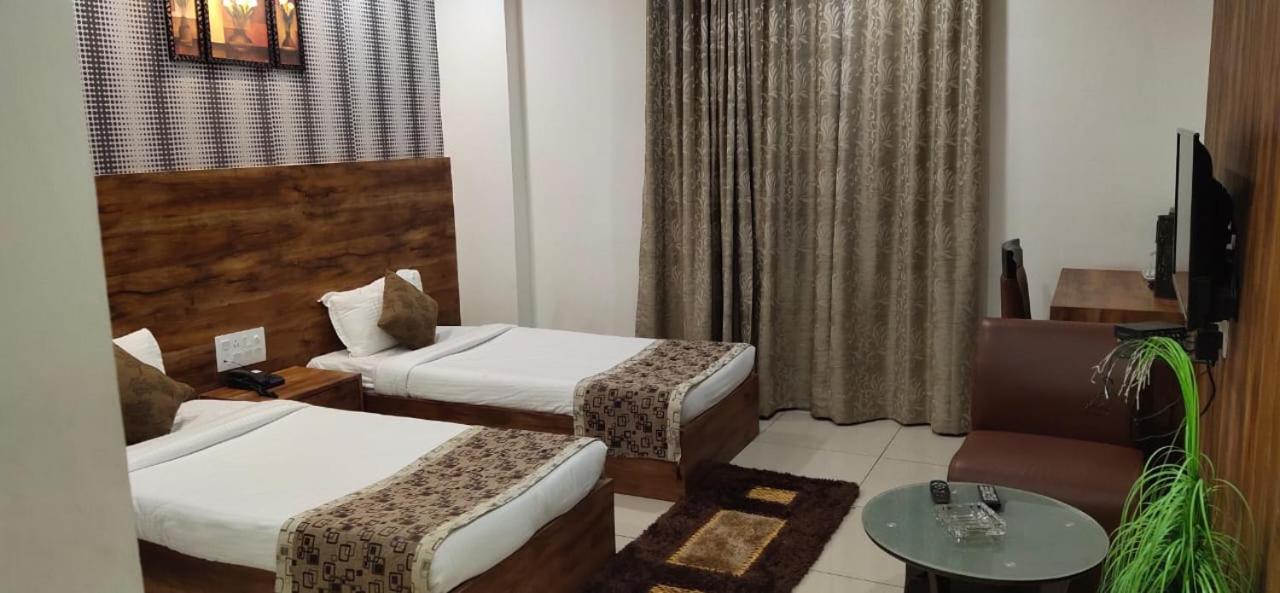 Hotel Shiva Club And Resort Mundra Екстер'єр фото