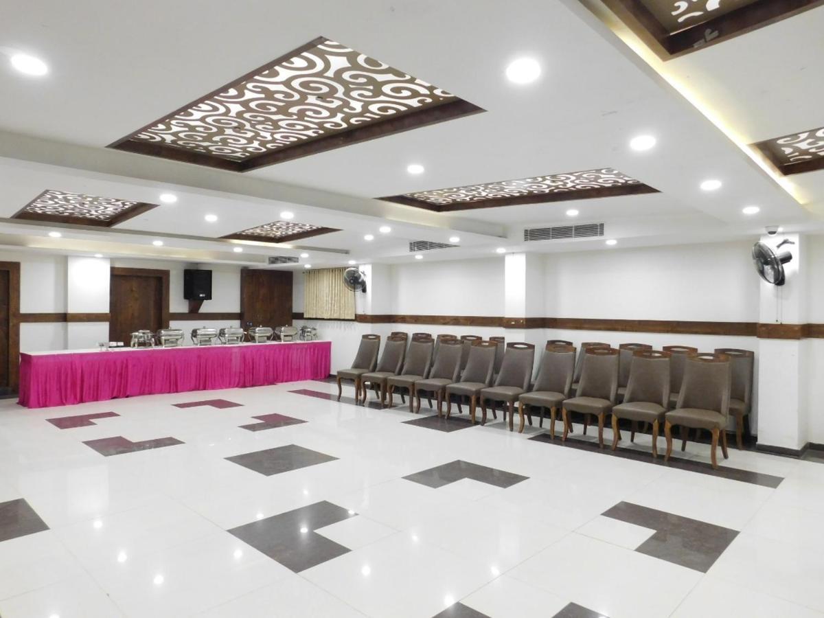 Hotel Shiva Club And Resort Mundra Екстер'єр фото