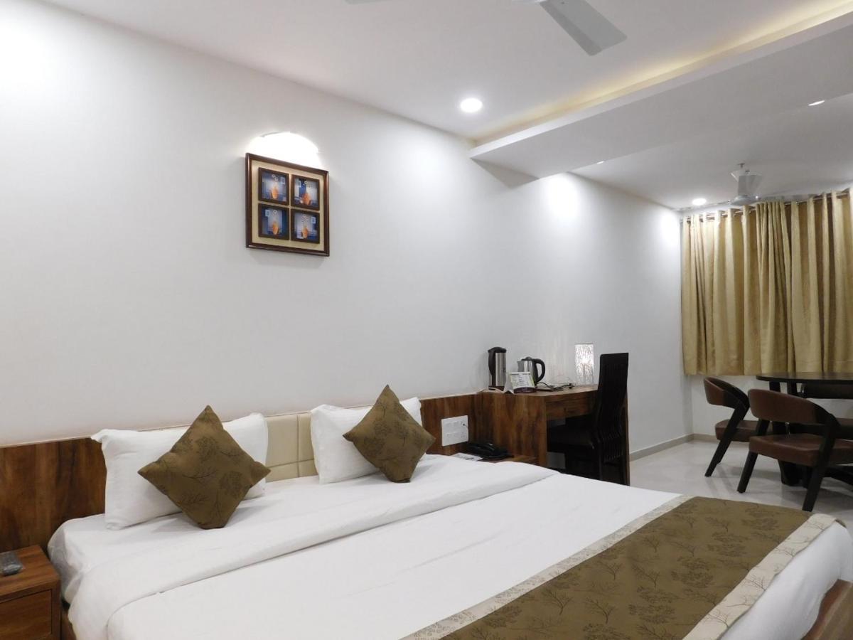 Hotel Shiva Club And Resort Mundra Екстер'єр фото